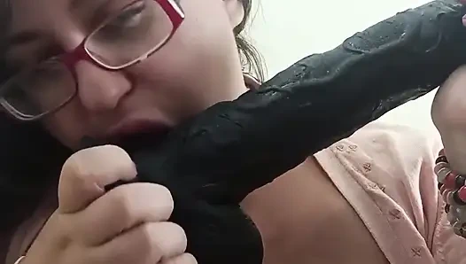 Büyük zenci emiyor