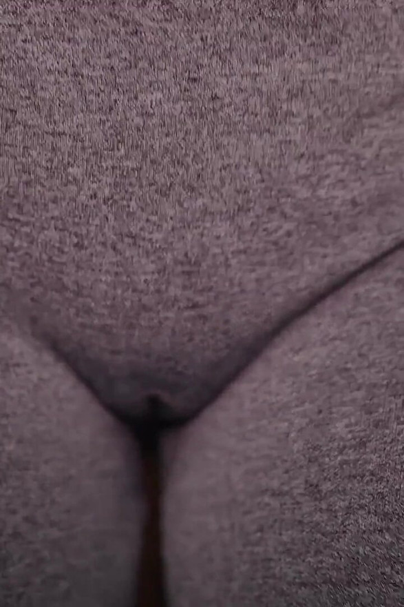 Cameltoe Fetish in Yoga Pants Part 1