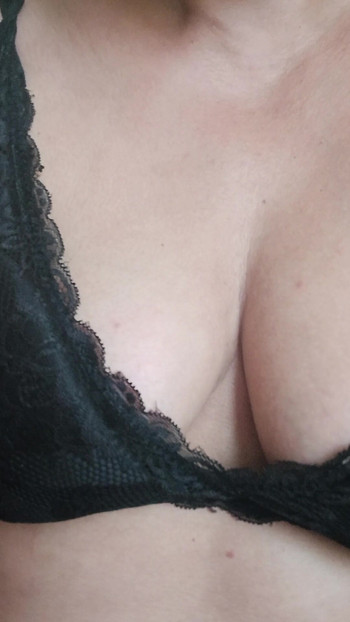 Hot woman live