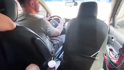 Verheiratete frau lutschte mich mit ihrem ehemann am rad