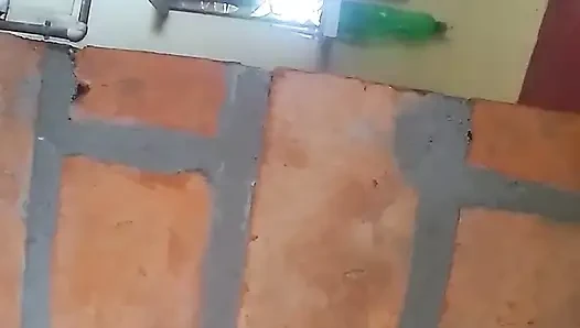 Трахаю в нижнем белье, сидя раком