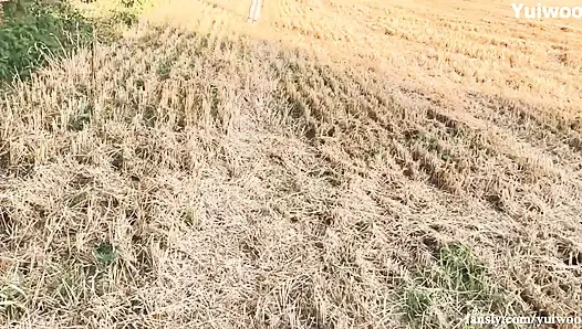 Ketemu dan ngentot sama orang asing bugil di alam terbuka