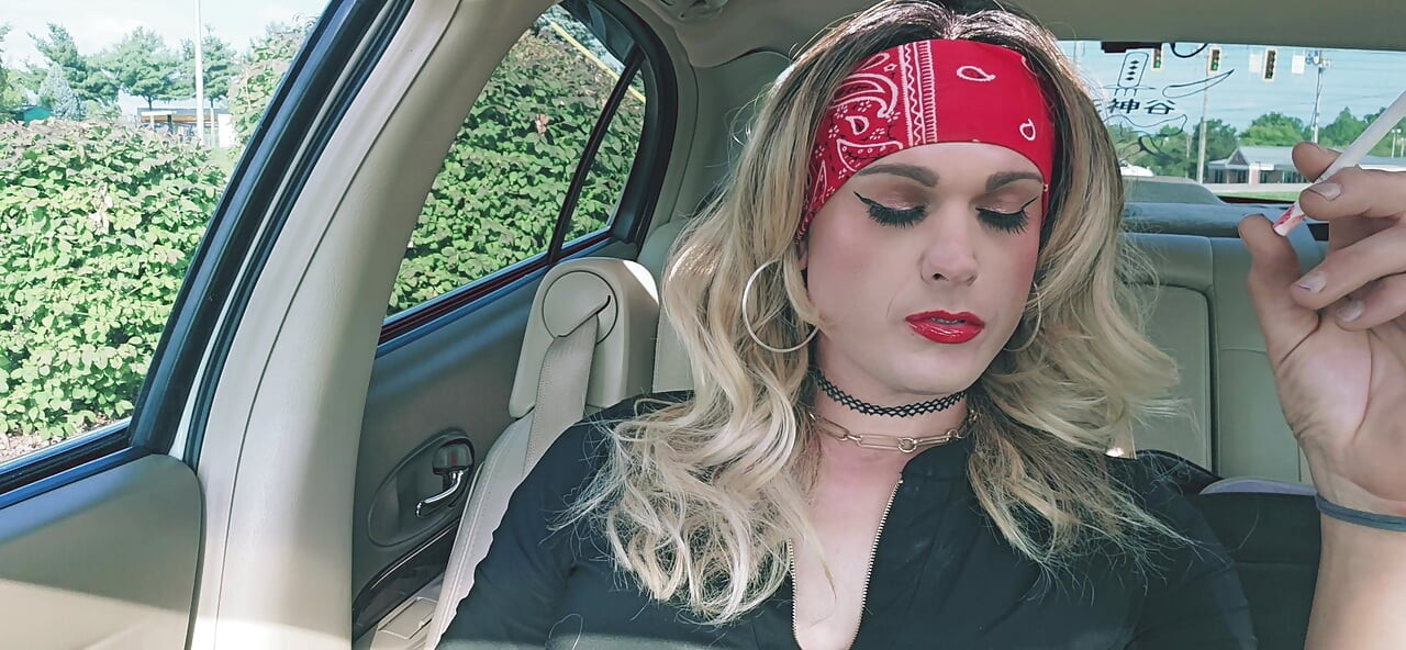Kylie Babes Smoking Fetish Car Play