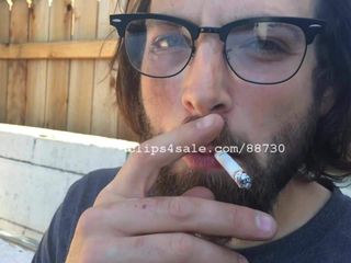 Курящий фетиш - курение в поездке, видео 2