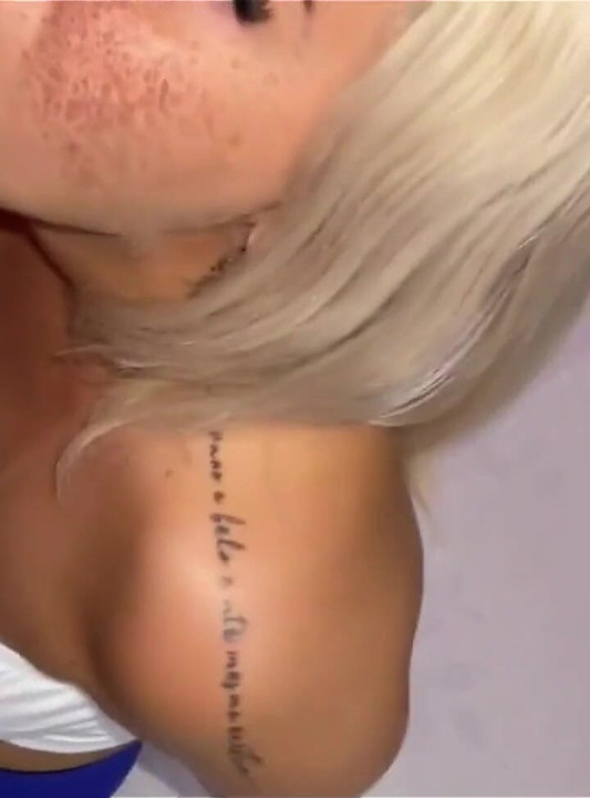 Beautiful Stepsister Loves to Suck
