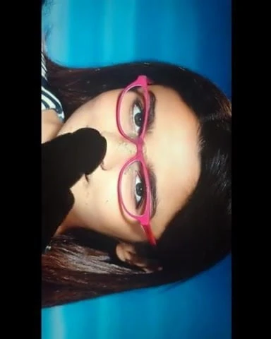 Alia Bhatt лижет мою сперму
