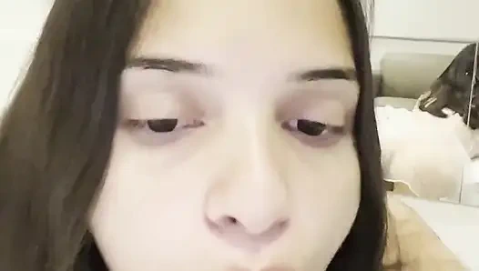 Alice lima si cewek brasil lagi asik nyepong dan ngentot dildo di motel