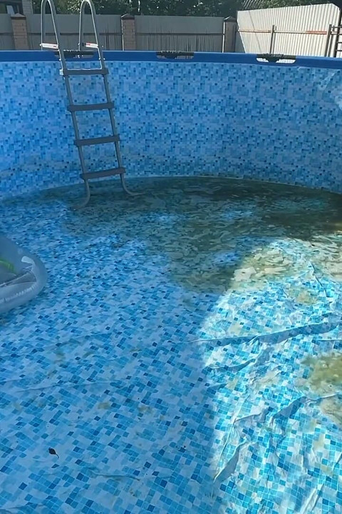 #395 Boss Fucks Guy at the Bottom of the Pool While Neighbors Watch Them