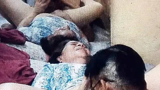 Karım amını yalayıp daha düşük domaltarak sikmemi istiyor