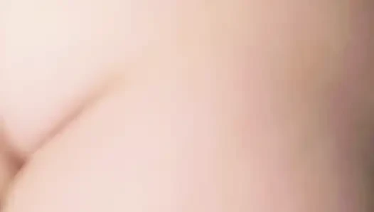 Big Booty White Girl Shows She Has a Fat Ass