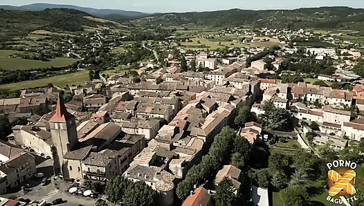 Alice, seksi kız, lezbiyen üçlü sekse bayılıyor