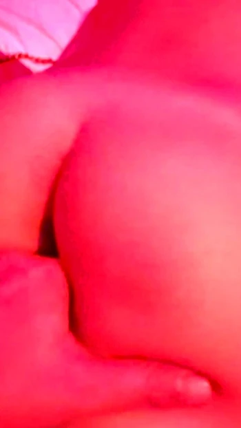 He's playing with my little ass. He's going to beat me up. My 100% amateur personal sex