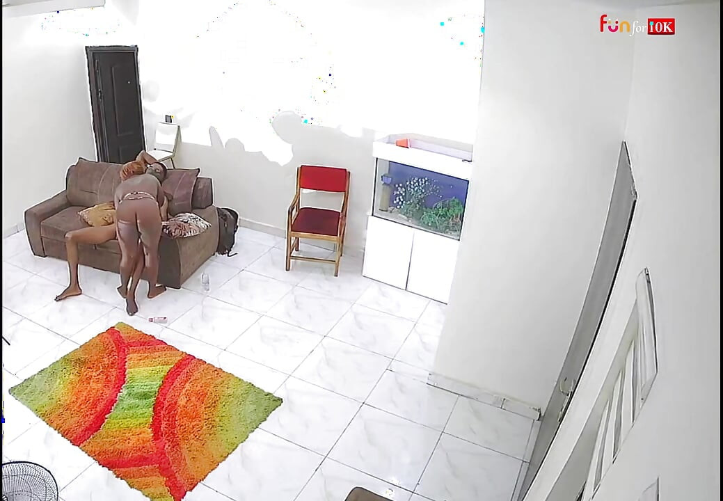 הזמנתי את הבחורה שלי לזיון חם