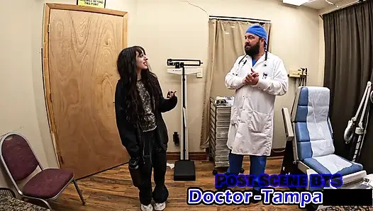 Dr Tampa - Alice Roses ilk jinekolog muayenesi