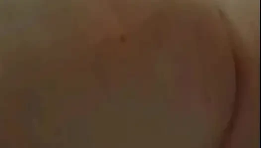 Я крутлю свою толстую задницу