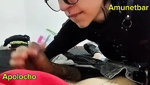 Gets blowjob from dick-hungry friend