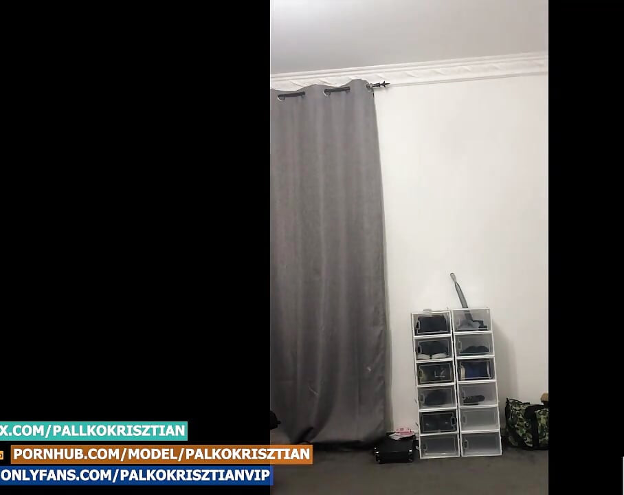 Фап с хуем и раздевается