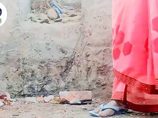 Desi vesnice Bhabhi Saree prstění a prsa