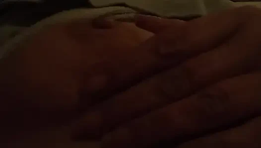 Geiler kleiner Brust-Tease  kannst du widerstehen?