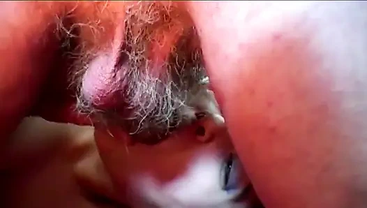 Старые и молодые 12 - зрелые немецкие женщины руководит молодыми мужиками через 4-часовую хардкорную тренировку