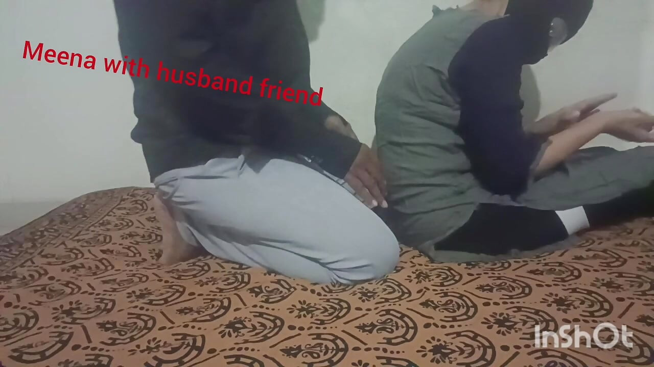 Η Meena Bhabhi απολαμβάνει ρομαντικό σεξ με τον φίλο του άντρα της