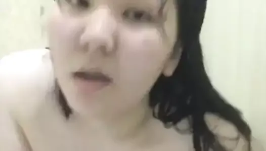 Dirty Asian showing her holes vidoe
