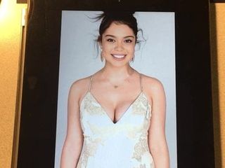 Auli'i Cravalho - Cum Tribute 1