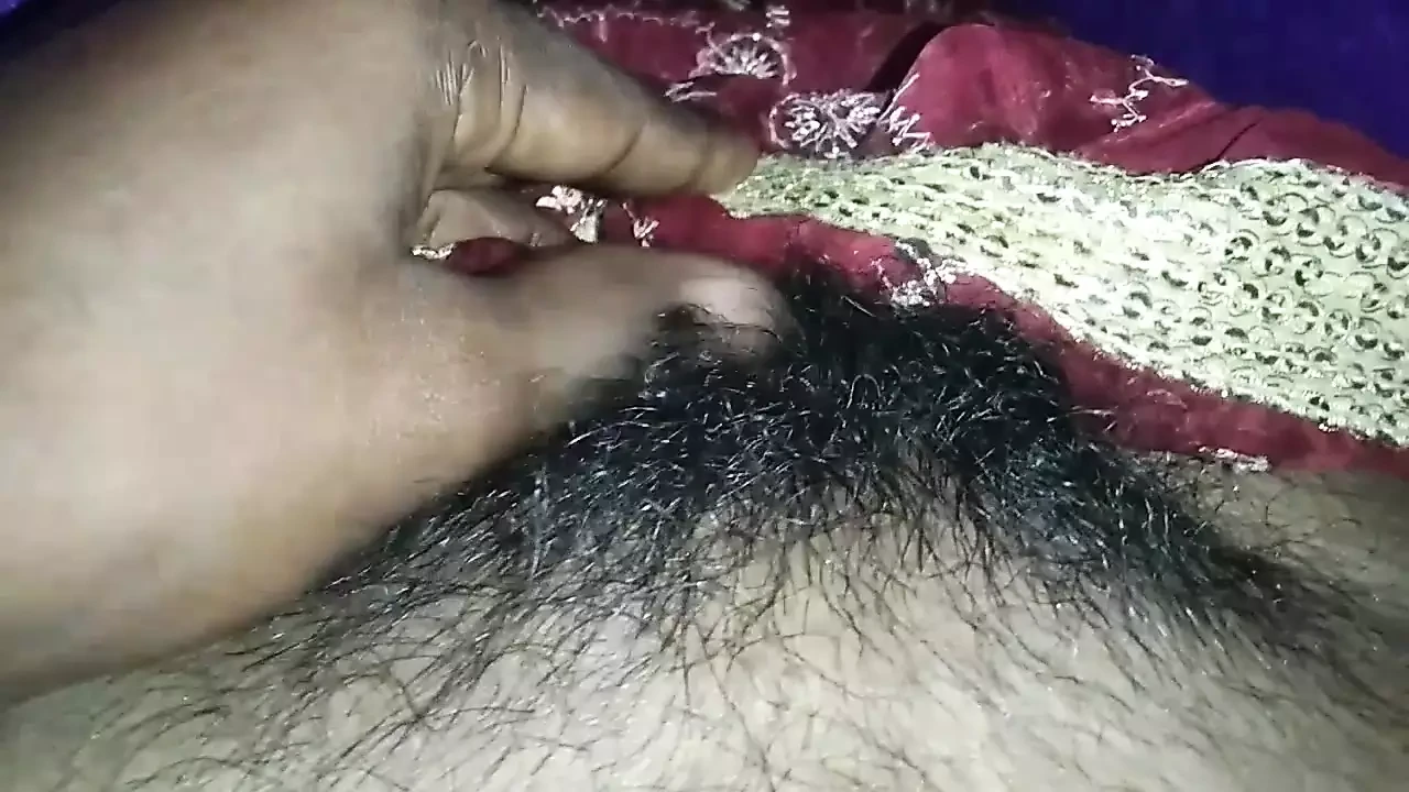 穿着纱丽的手淫