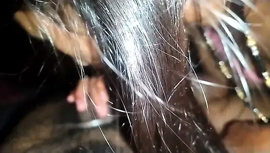 Desi freundin kriegt blowjob tief in den hals und nimmt sperma in den mund