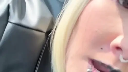 Chucky fucking Tifanny without a condom inside the car