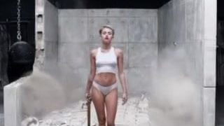 Miley Cyrus, remix de musique porno