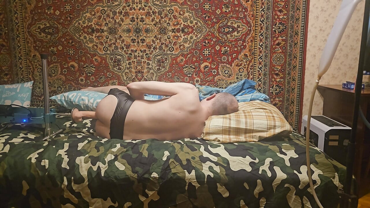 Huge dildo fuck machine rough anal session