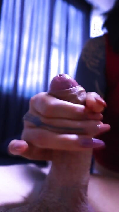 뮤 베프 Tattoed 숙제에 와서 오럴하고 끝