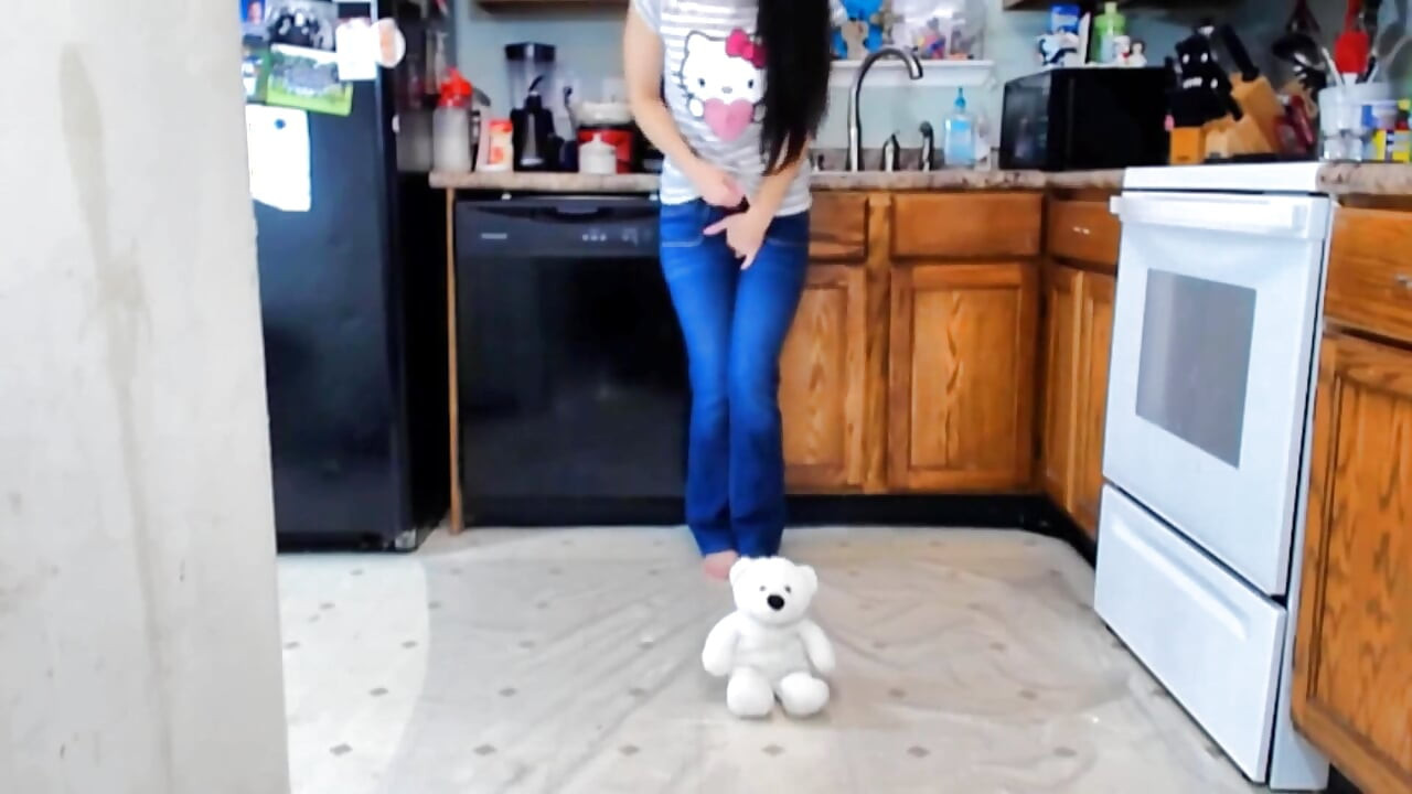 She pisses on her teddy bear