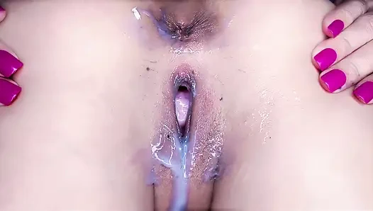 Yoğun aşırı yakın çekim dildo sikişi