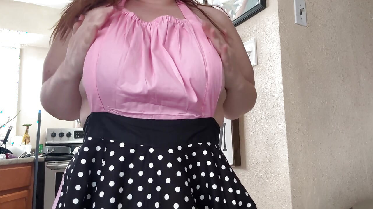 긴 하루를 보낸 후 후장 따먹을 수 있는 뚱뚱한 밀프 - 변태 Katie