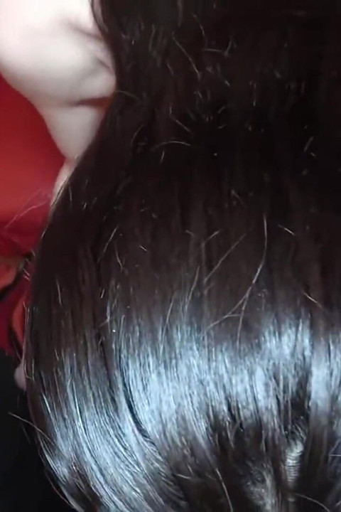 Beleza branca pura com pele de porcelain e charme natural deixou uma impressão inesquecível em sua primeira aparição