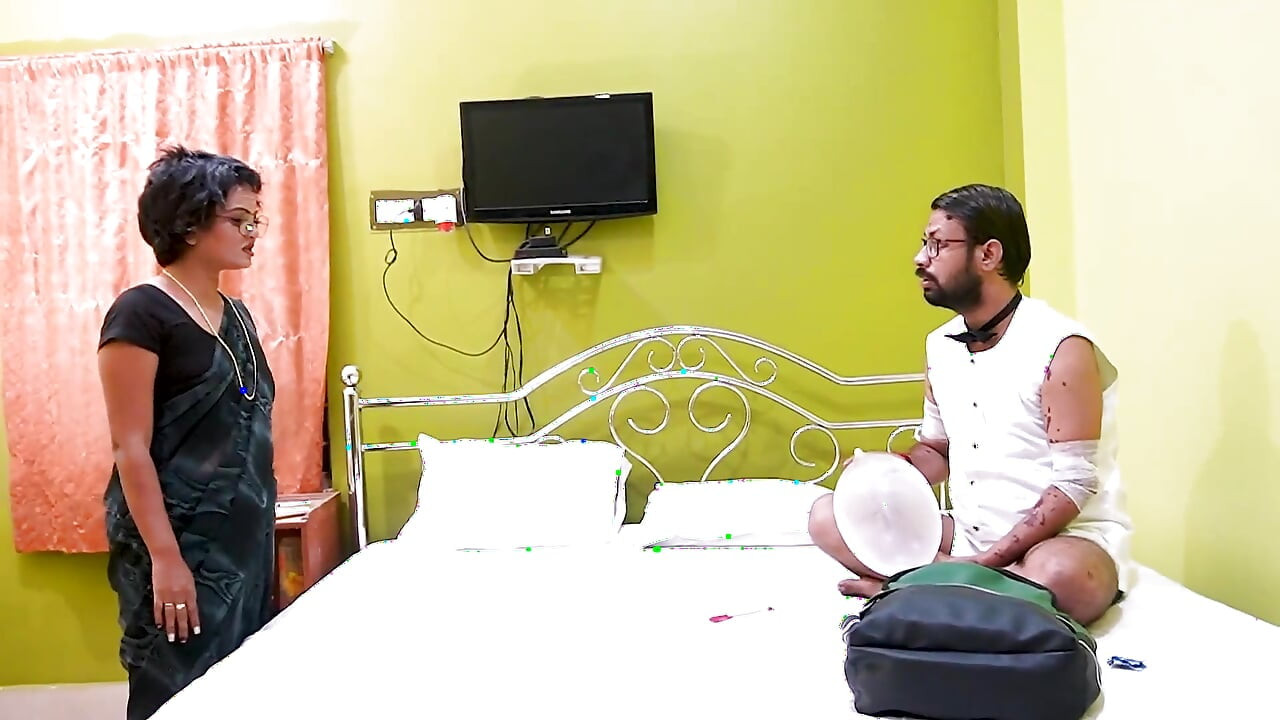 Estudante não se controla quando vê sua professora sexy, sexo hardcore, garota sexy sraboni