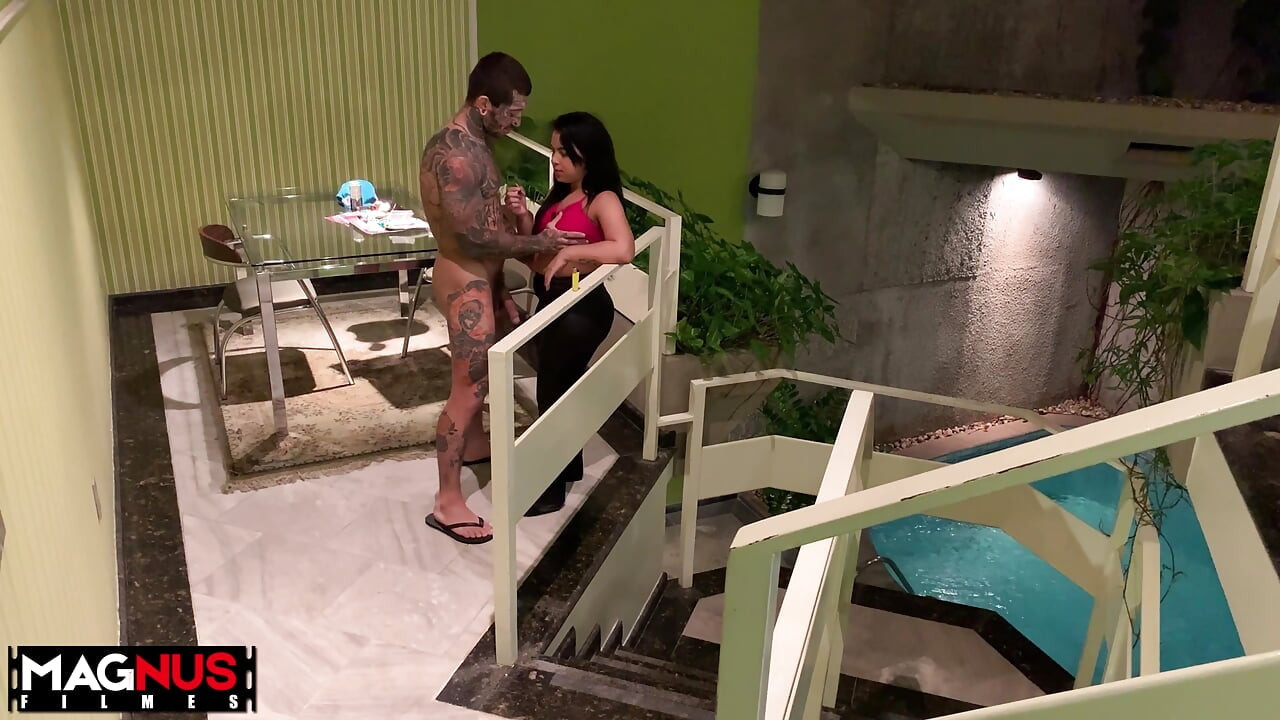 Short girl with a big butt having sex with a tattooed guy.