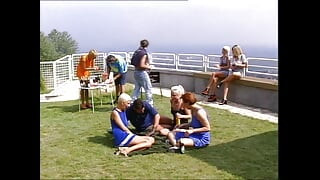 淫荡婊子比安卡电影