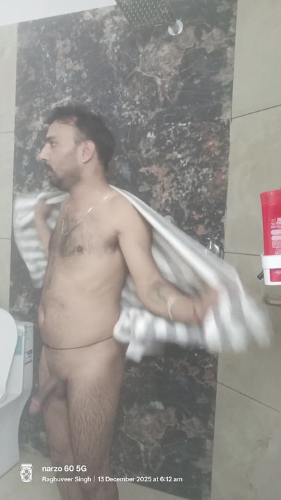 Tío del oficial del ejército indio chupó el pene y se la follan | Clip 1