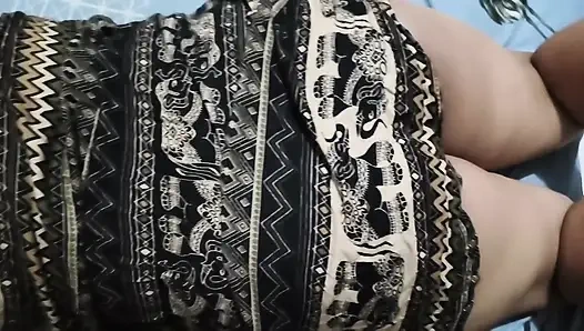 Ehefrau betrügt in ihrem Gasthauszimmer