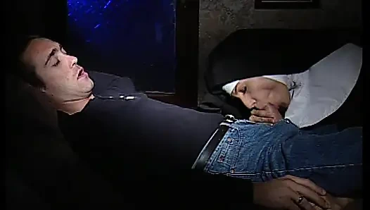 Yaramaz Rahibeler Yarak Emiyor Ve Sert Sikiliyor