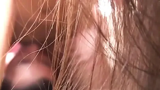 Горячие девушки-лесбиянки раздевается обнаженной и лижут киску в офисе