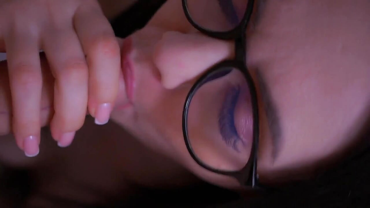 Slut Gives Slobbering Blowjob