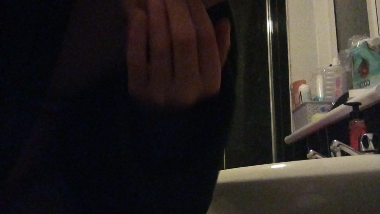 Peeing for my girlfriend