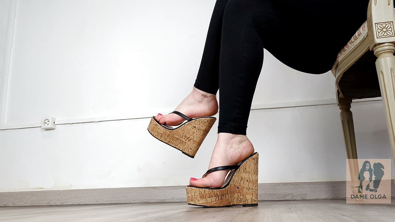 Shoe Collection: Barefoot in Platform Toe-thong Wedges - Dame Olga (4k) (649)