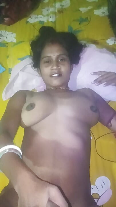 Desi sister-in-law was tired of lying down all night.