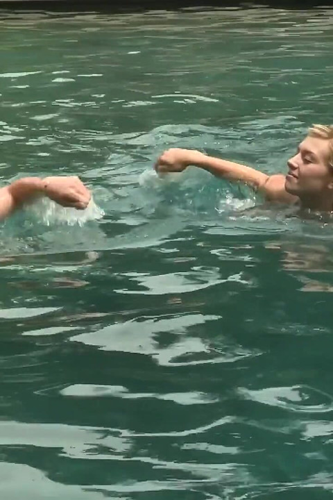 We Live Together - Emma and Jessie Loves to Get Wet by the Pool