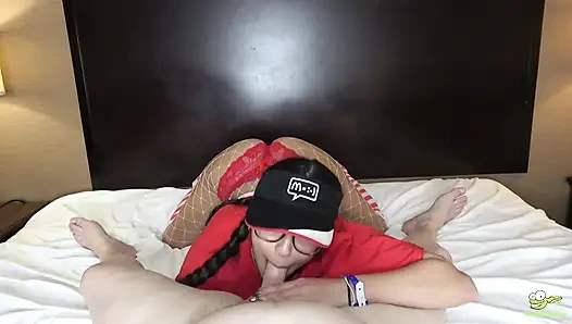 Bintang bodi bahenol madison wilde dicrot di tiang tad